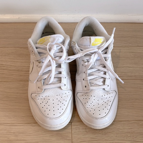 Nike dunk low - special limited edition Valentine’s Day 2023 - Picture 4 of 10
